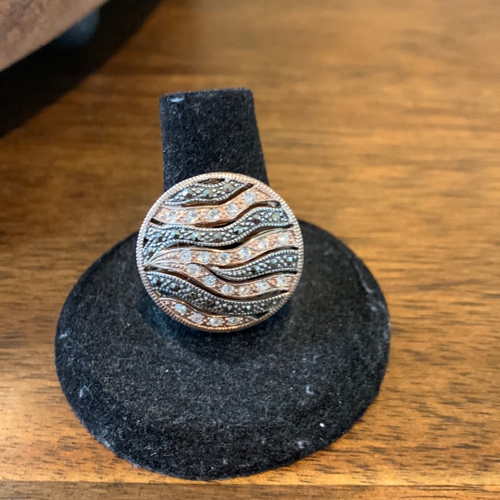 Sterling silver size 7 ring
